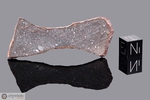 SAHARA 97079 - Recuperata nel 1997, Deserto del Sahara, Africa. Enstatite Chondrite EH3. Massa totale recuperata 928 grammi. Pezzo in collezione: fetta gr.7.2 (McM632)