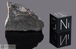 HAMMADAH AL HAMRA 280 - Recuperata nel 2000, Hammadah Al Hamra, Libia. Chondrite Carbonacea CK4. Massa totale recuperata 26.5 kg. Pezzo in collezione: frammento con faccia pulita gr.4.2 (McM107)