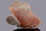 Calcite - France Stone Co. Quarry, Bellevue, Sandusky County, Ohio, USA - Campione di 115,14 x 90,19 mm cristallo 85,60 mm - € 40,00