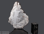 CANYON DIABLO - Recuperata nel 1891, Contea Coconino, Arizona, USA. Siderite Octahedrite IAB-MG. Massa totale recuperata oltre le 30 tonnellate. Pezzo in collezione: fetta gr.28 (McM027)