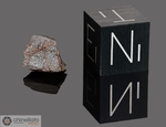 WINONA - Recuperata nel 1928, Contea Coconino, Arizona, USA. Achondrite Winonaite. Massa totale recuperata 24 kg. Pezzo in collezione: frammento con faccia pulita gr.0.5 (McM324)