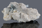 Berillo var. Acquamarina - Skardu Area, Gilgit-Baltistan, Pakistan - Campione di 121,83 x 90,97 mm con cristallo di 26,13 mm biterminato - € 150,00