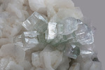 Apofillite, Stilbite, Calcite - Pune District, Pune Division, Maharashtra, India - Campione di 145,6 x 112,88 x 80,72 mm - € 250,00