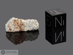 JUMAPALO - Caduta il 13 Marzo 1984, Distretto Karanganyar, Java, Indonesia. Chondrite L6. Massa totale recuperata 32.49 kg. Pezzo in collezione: fetta gr.2.62 (McM295)